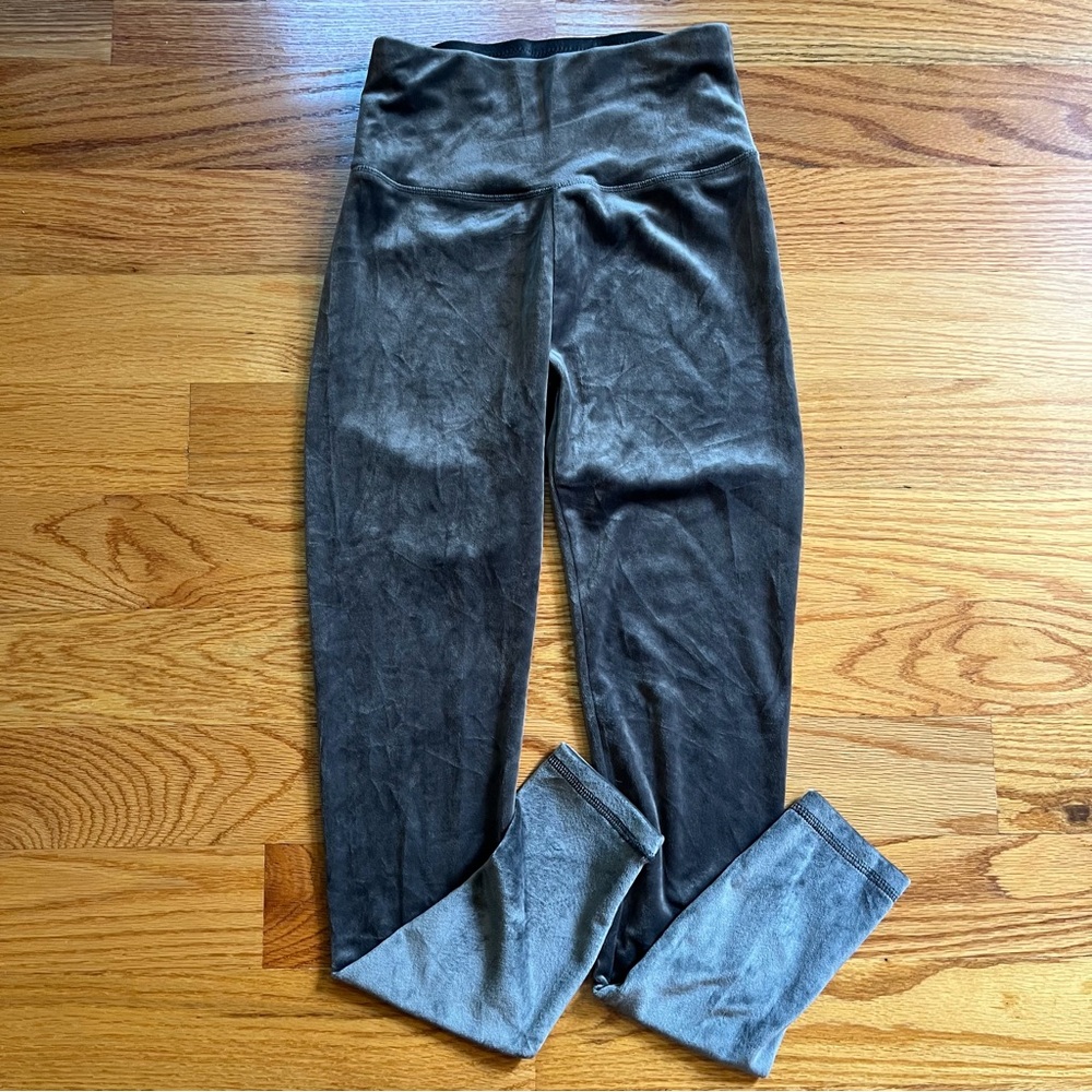 Aerie offline gray velour leggings size small short